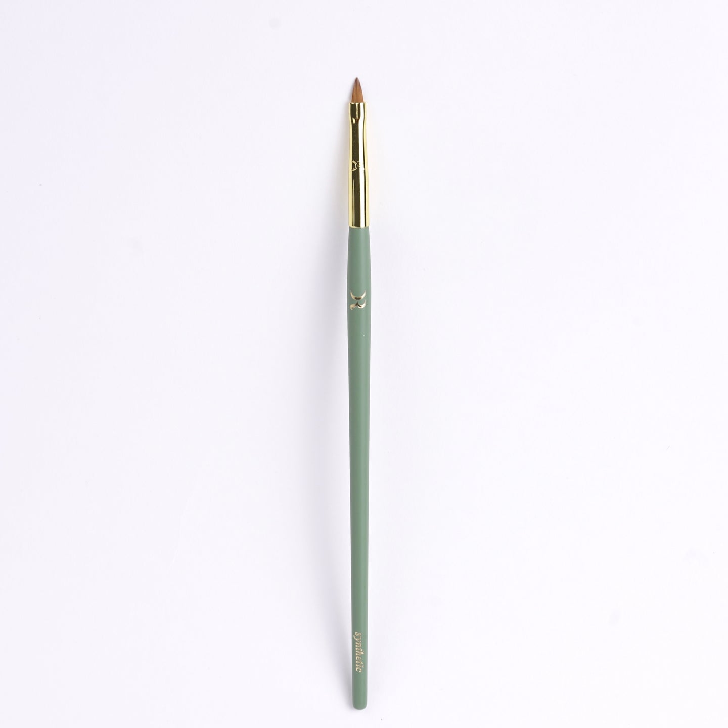 R-29 brush for perfect eyeliner