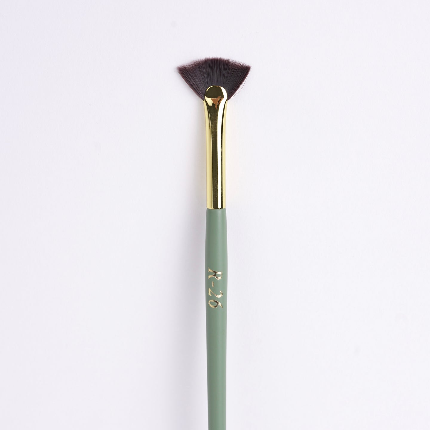 R-26 small fan synthetic brush for eyelashes