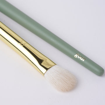 110R CUT CREASE BLENDING BRUSH