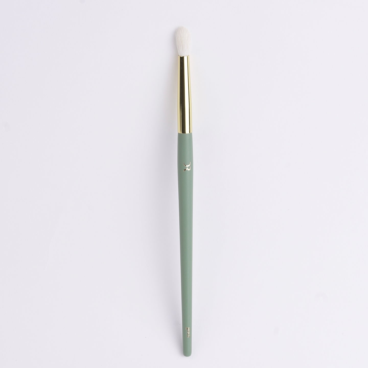 111R DEFINING CREASE BRUSH