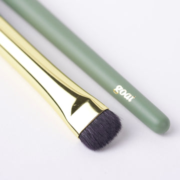 208D SMALL FLAT BLEND BRUSH