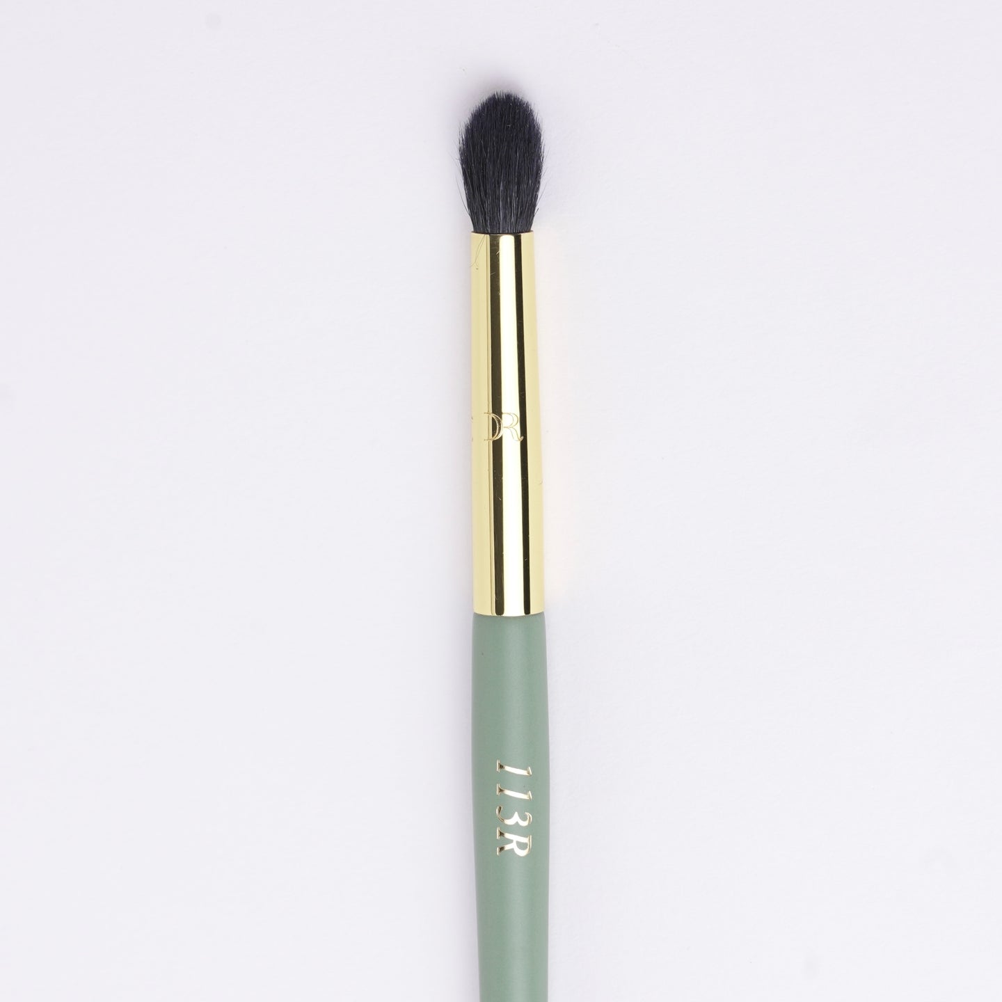 113R ESSENTIAL EYE BRUSH