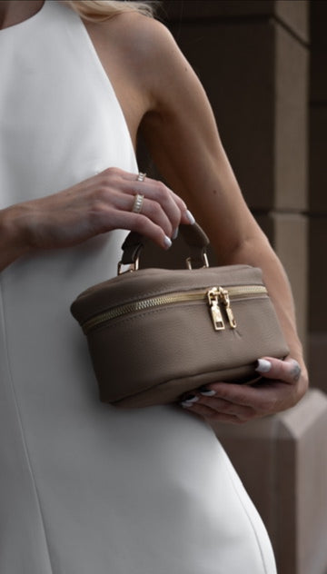 BEIGE SMALL GENUINE LEATHER MAKEUP BAG