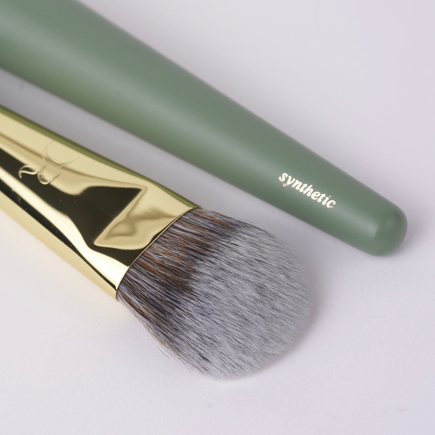 101R PREMIUM FOUNDATION BRUSH