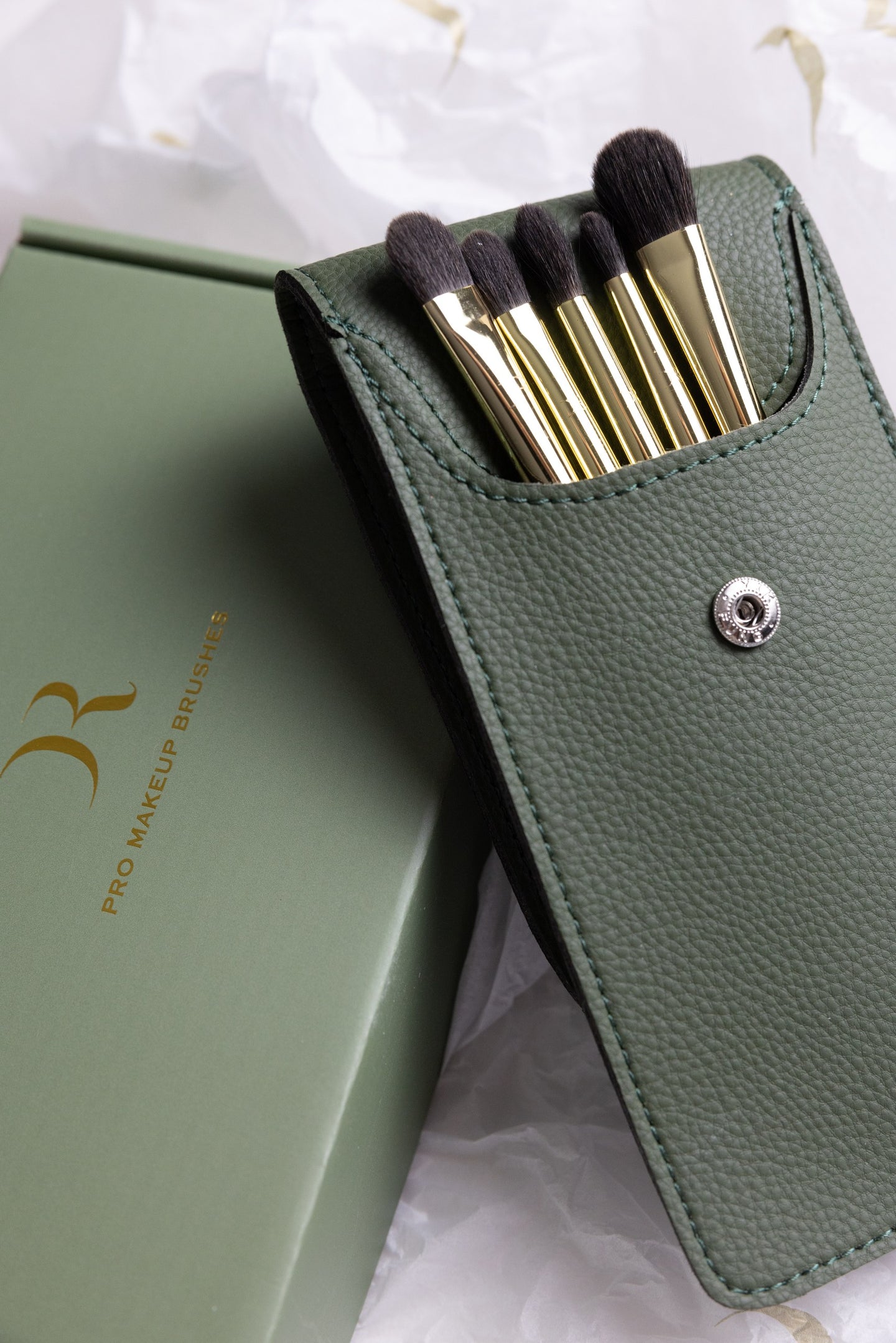 WHISPER TOUCH (SQUIRREL HAIR)