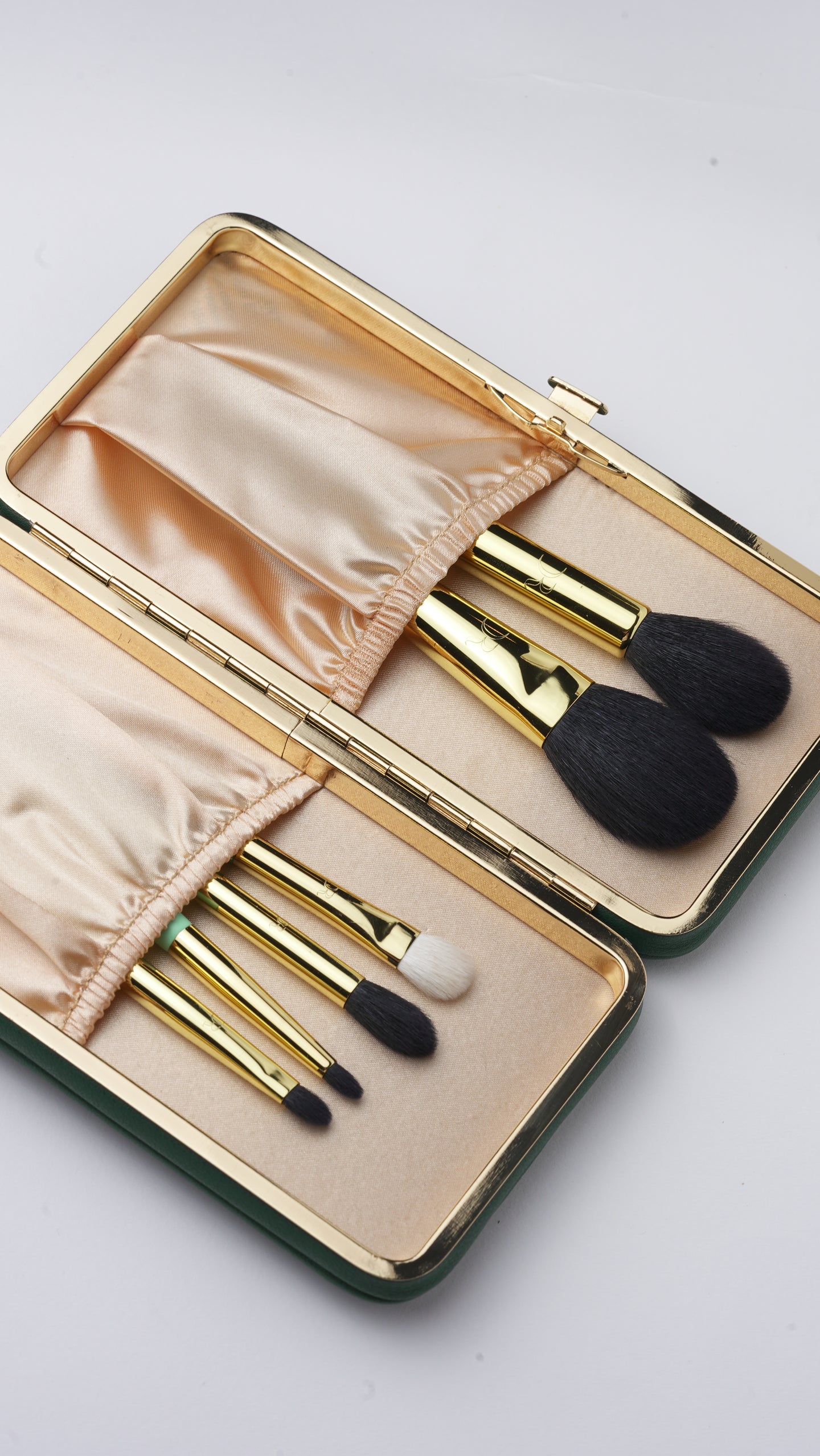 MY MINI TRAVEL BRUSHES