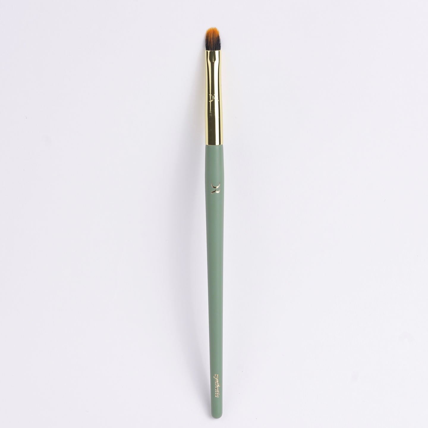 R-20 duo fiber makeup brush for lip color and cream eyeshadow with soft tapered bristles.